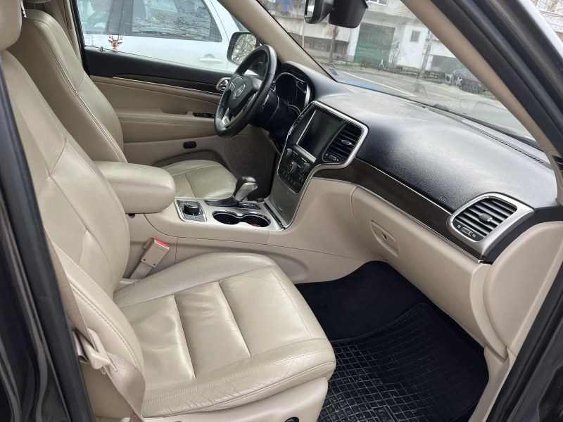 Jeep Grand cherokee, снимка 13 - Автомобили и джипове - 49509667