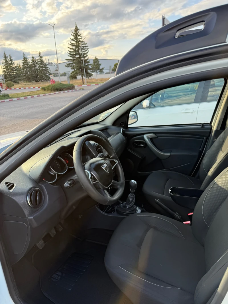 Dacia Duster 1.5DCI EURO 6B, снимка 10 - Автомобили и джипове - 51693870
