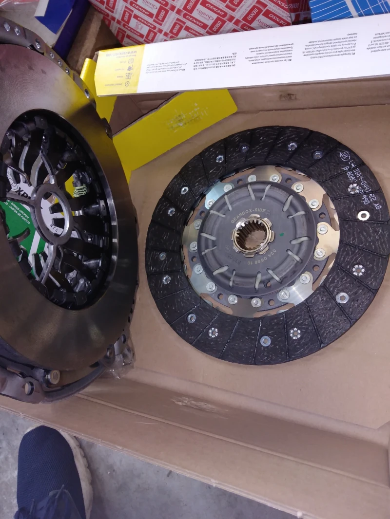 Toyota Rav4, снимка 13 - Автомобили и джипове - 52276590