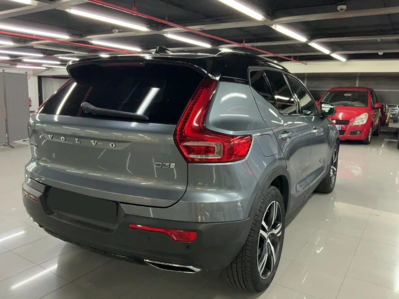 Volvo XC40 D3 R-Design 2WD, снимка 6 - Автомобили и джипове - 53409673