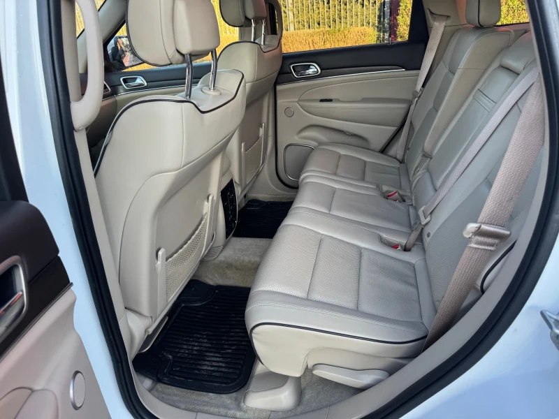 Jeep Grand cherokee 5.7 Hemi, снимка 10 - Автомобили и джипове - 53348111