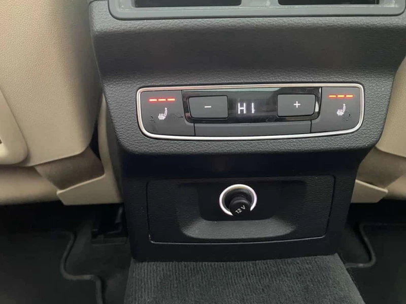 Audi Q5 * 2.0T | Technik | Panoramic Sunroof * CARFAX * ЦЕ, снимка 14 - Автомобили и джипове - 53511970