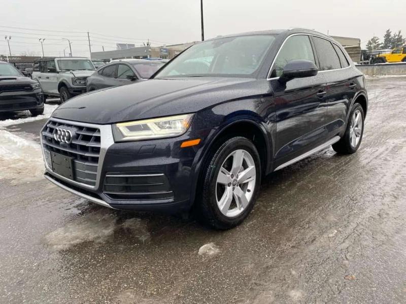 Audi Q5 * 2.0T | Technik | Panoramic Sunroof * CARFAX * ЦЕ, снимка 3 - Автомобили и джипове - 53511970