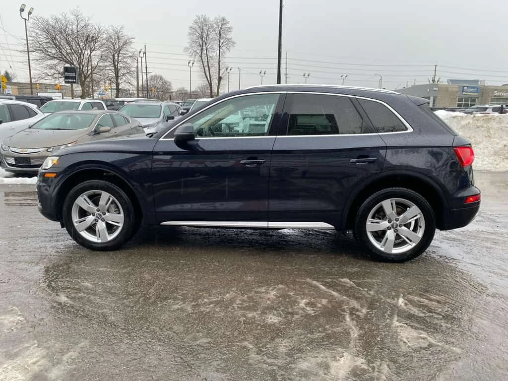 Audi Q5 * 2.0T | Technik | Panoramic Sunroof * CARFAX * ЦЕ - изображение 6