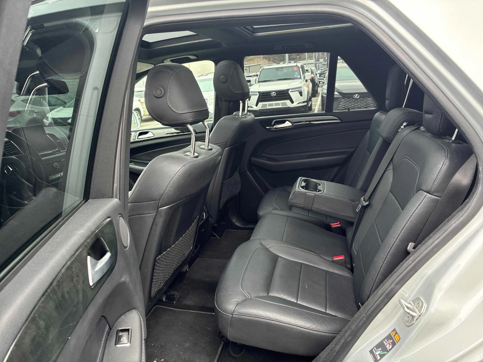 Mercedes-Benz GLE 400 4MATIC* HARMAN/KARDON* * 360КАМЕРИ* , снимка 12 - Автомобили и джипове - 53810881