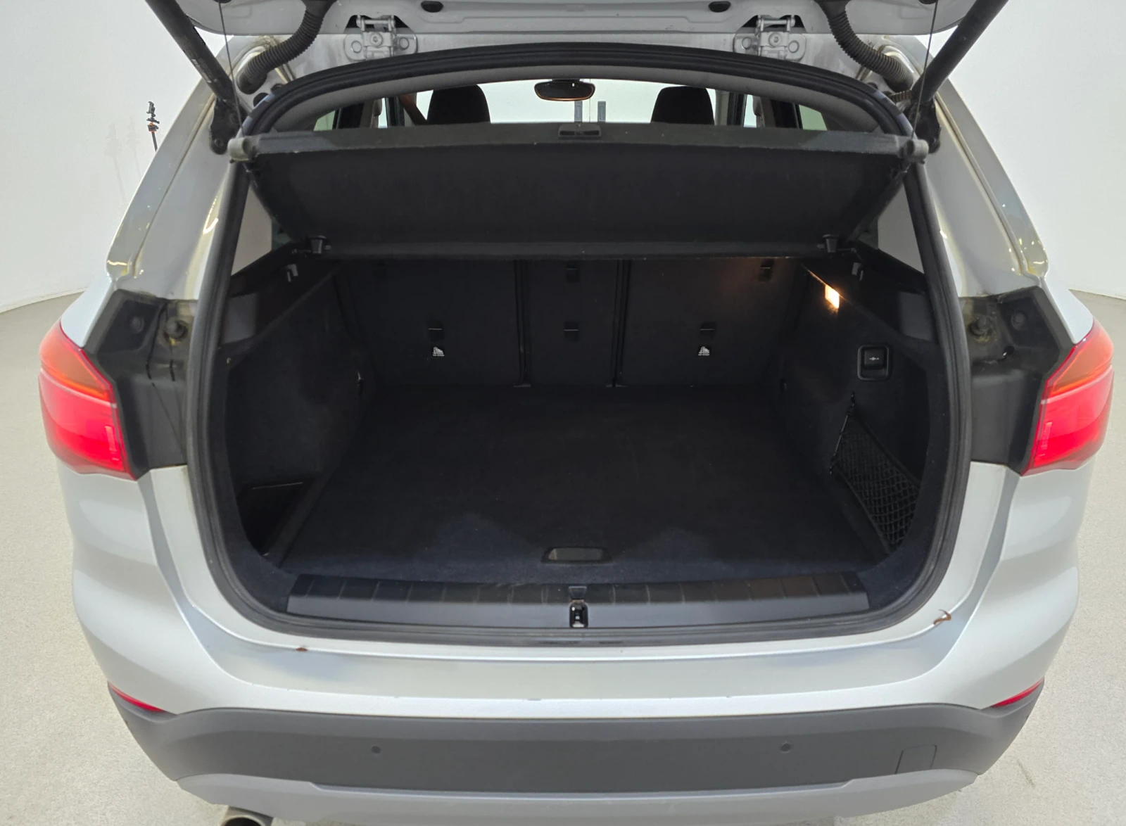 BMW X1 sDrive16d (B37), снимка 12 - Автомобили и джипове - 54398793