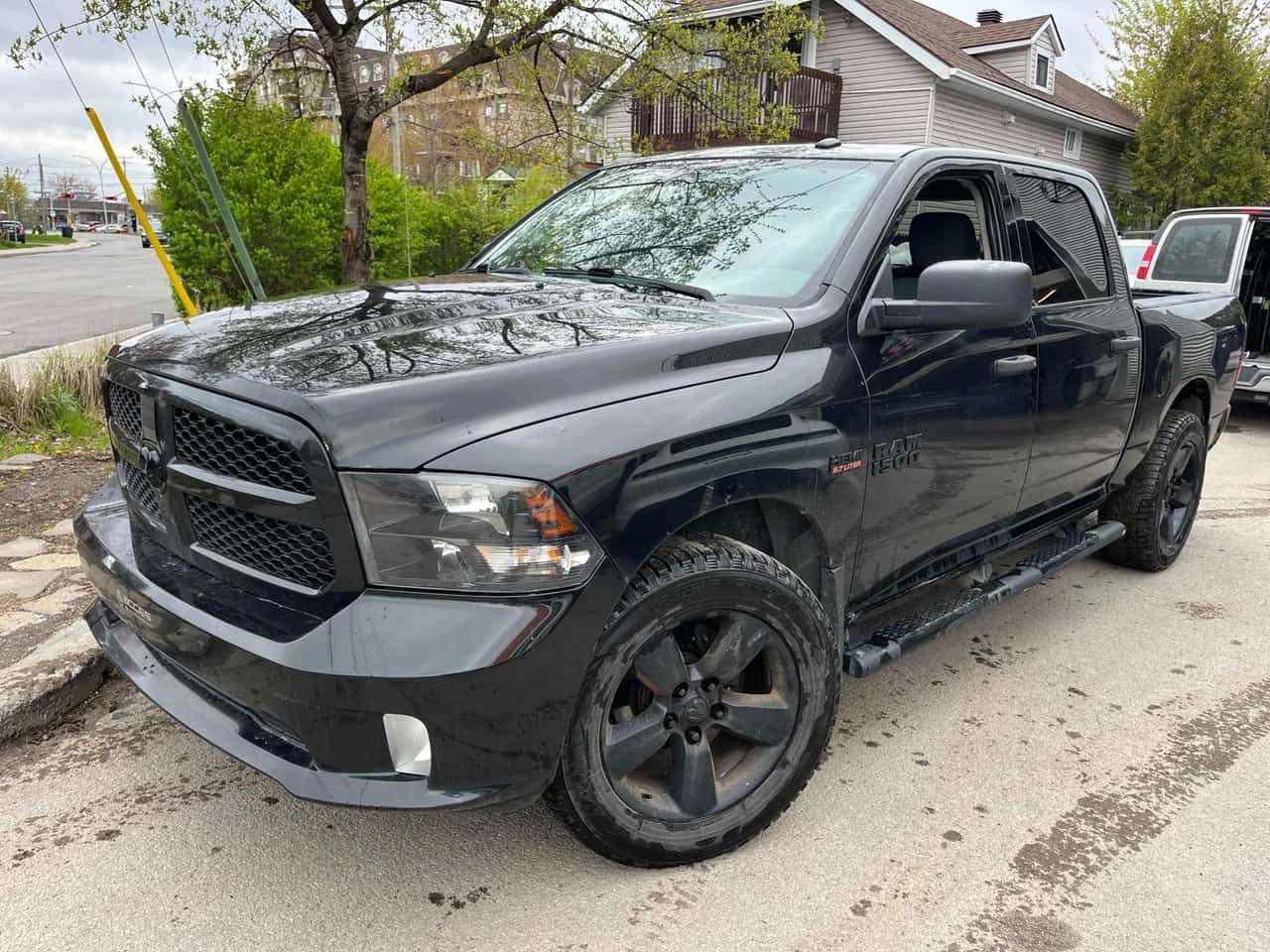 Dodge RAM 1500 4WD Crew Cab 140.5" Express Ltd Avail