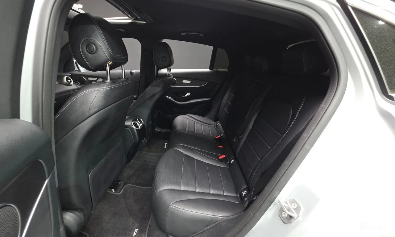 Mercedes-Benz GLC 300 AMG* LINE* COUPE* ПОДГРЕВ* ХЕДЪП* LANE* ASSIST* , снимка 16 - Автомобили и джипове - 55559679
