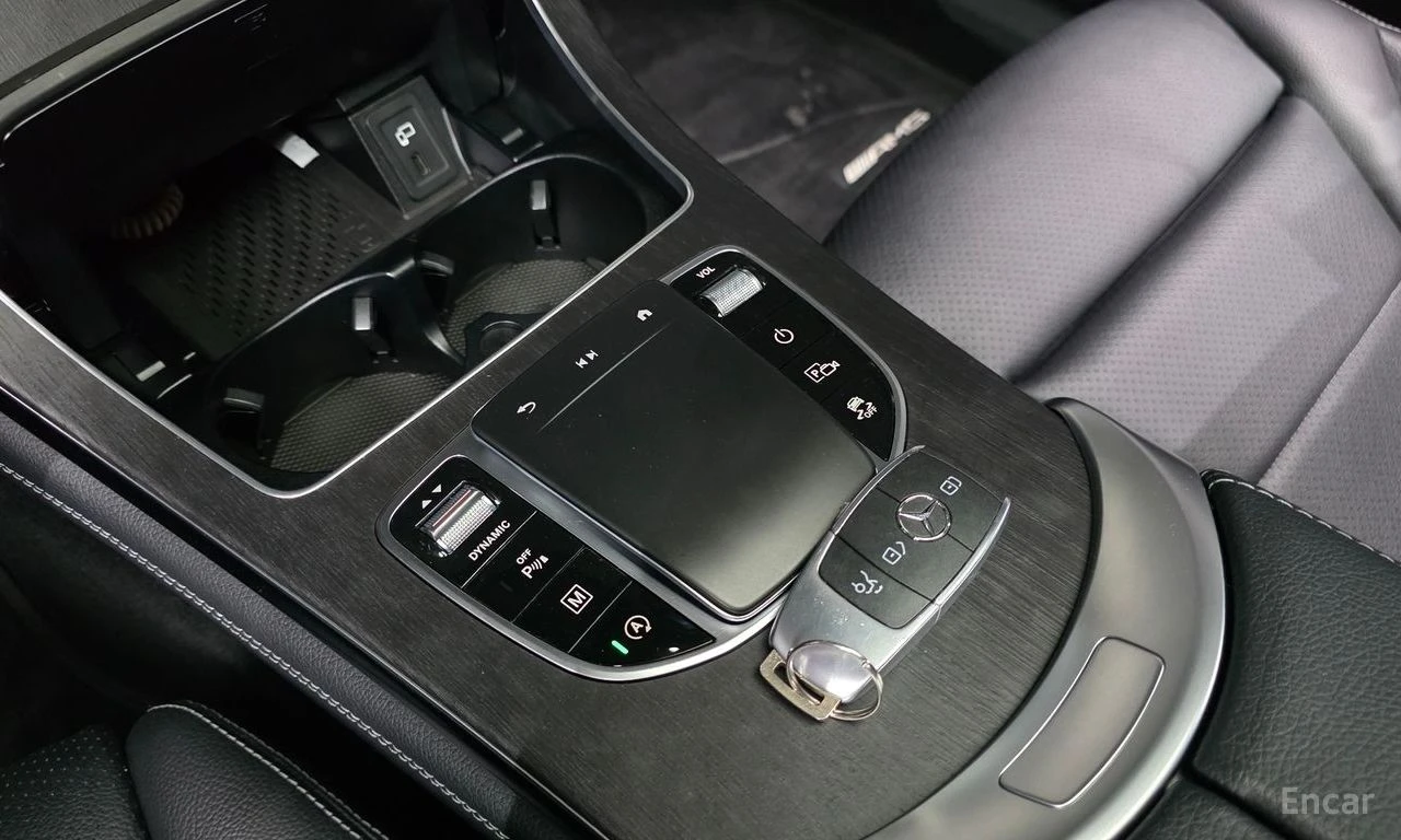 Mercedes-Benz GLC 300 AMG* LINE* COUPE* ПОДГРЕВ* ХЕДЪП* LANE* ASSIST* , снимка 11 - Автомобили и джипове - 55559679