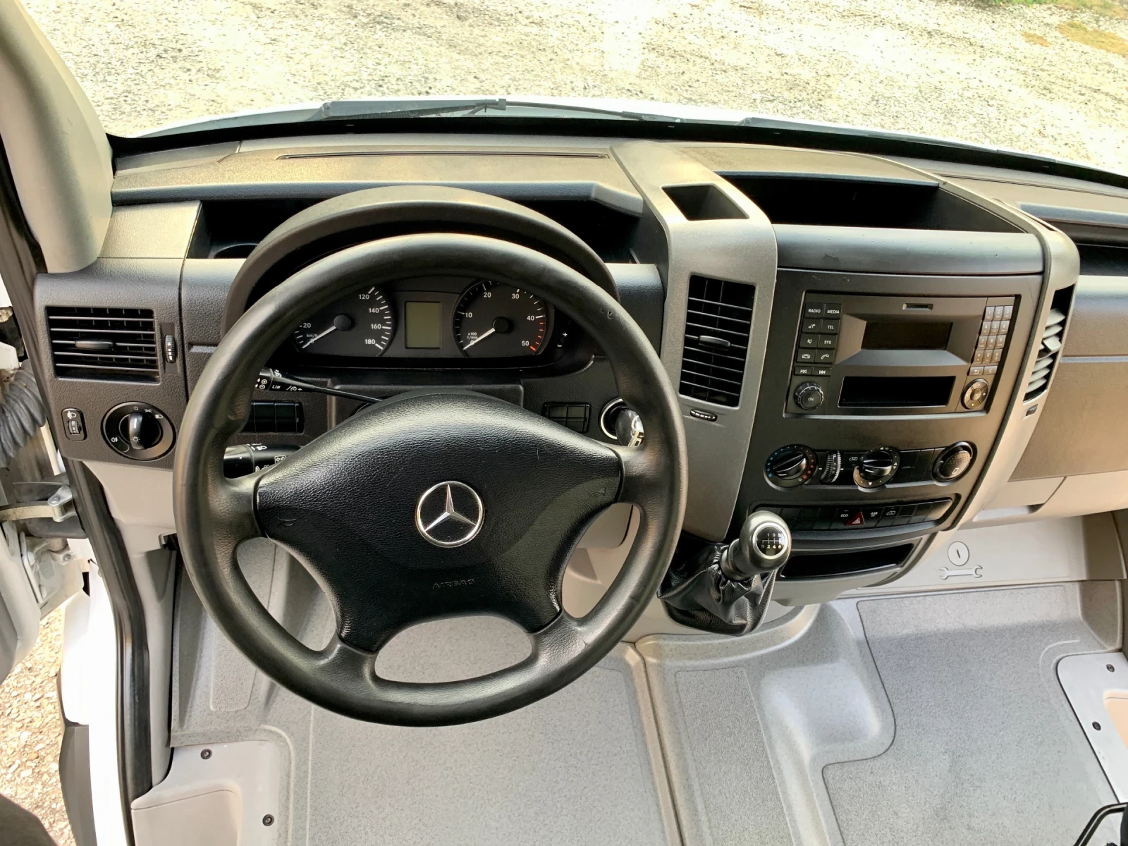 Mercedes-Benz Sprinter 4.30м. МЕЖДУОСИЕ* EURO 6* FACELIFT* ТОП СЪСТОЯНИЕ, снимка 13 - Бусове и автобуси - 54832382