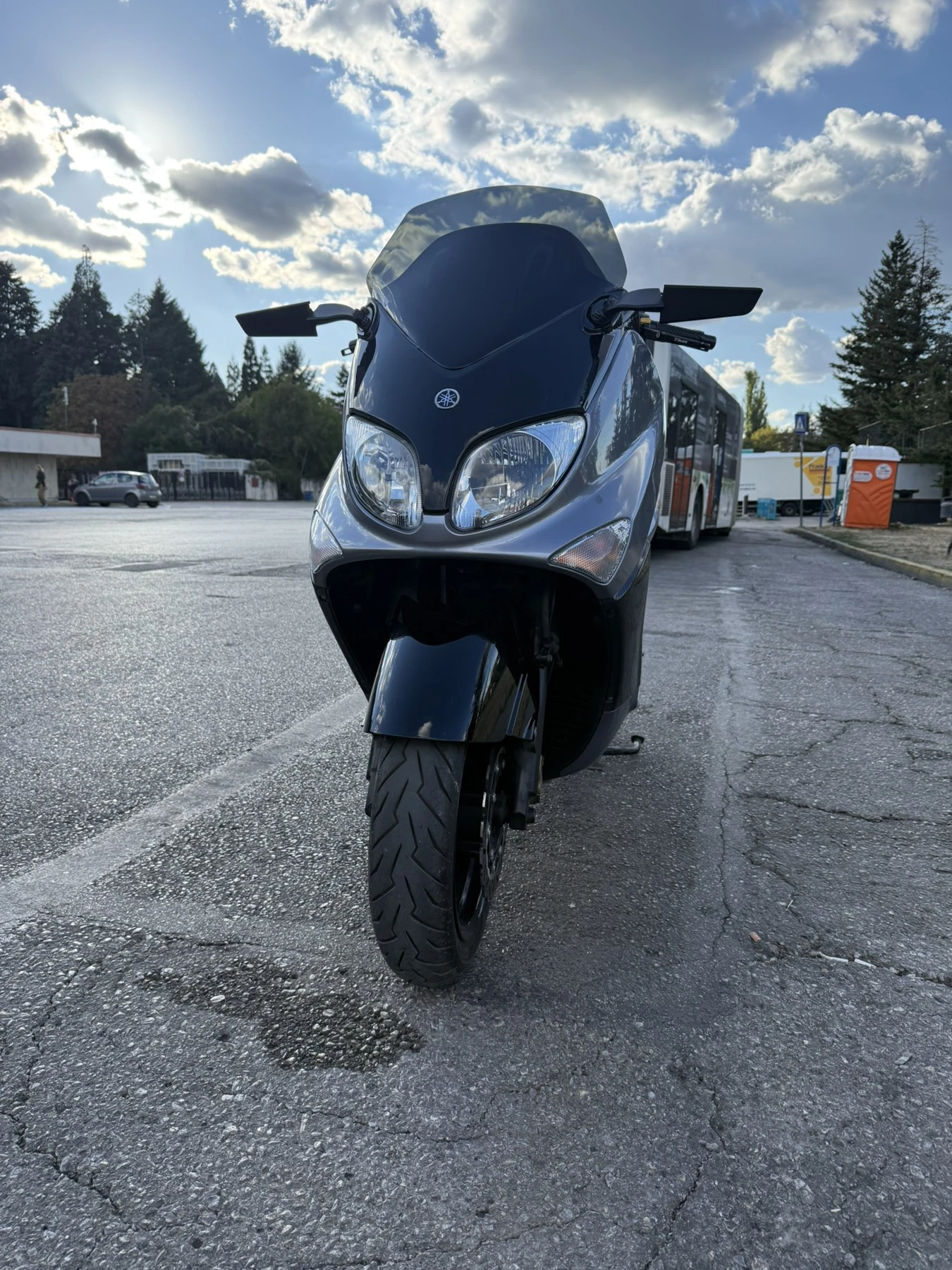 Yamaha T-max