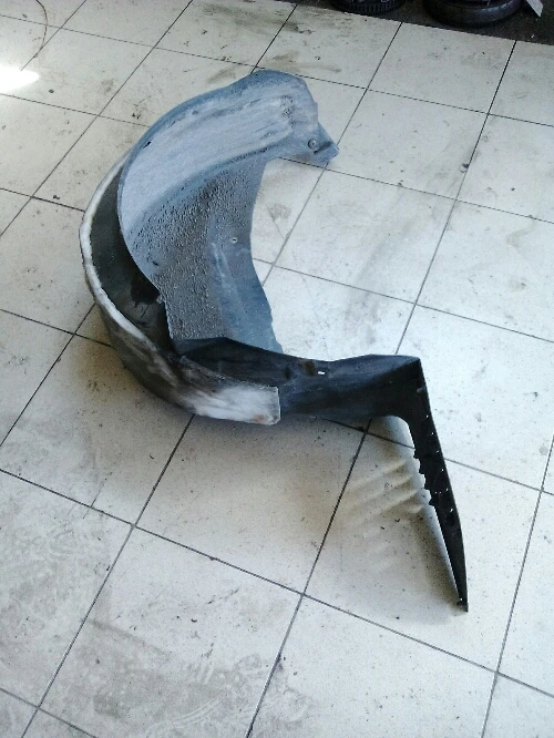 Подкалник заден десен Пежо 407 седан