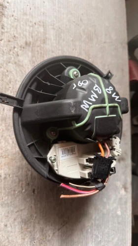         BMW E90 - 982428F / 2-0978487 / 6933663-09