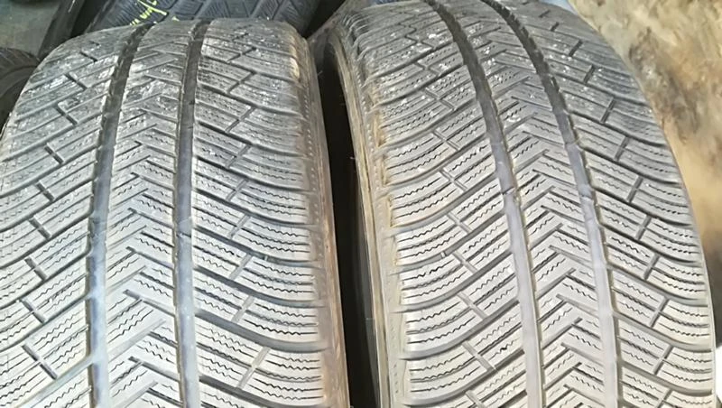 Гуми Зимни 295/40R20, снимка 4 - Гуми и джанти - 25601206