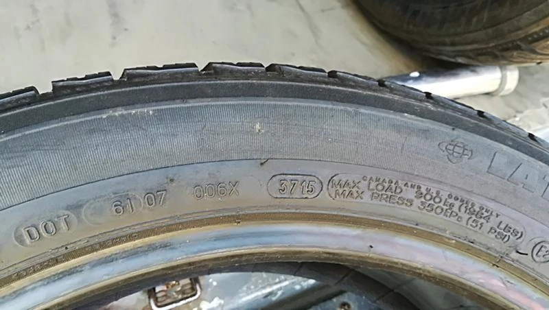 Гуми Зимни 295/40R20, снимка 14 - Гуми и джанти - 25601206