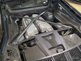 Audi R8 5.2 V10 Plus Coupe  CARFAX, снимка 12
