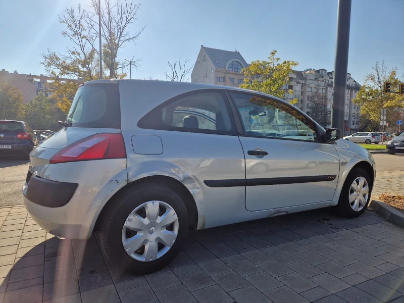 Renault Megane, снимка 4 - Автомобили и джипове - 47730492