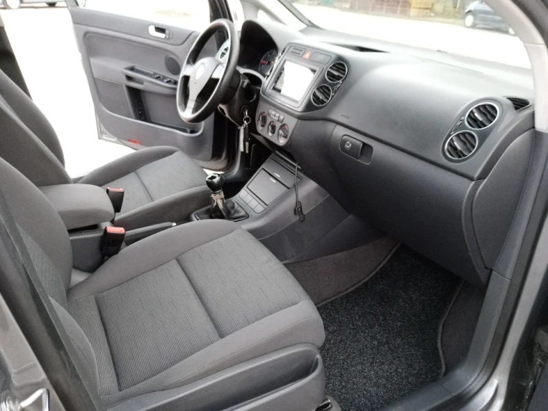 VW Golf Plus 1.9TDI 105ks NAVI , снимка 11 - Автомобили и джипове - 48240019