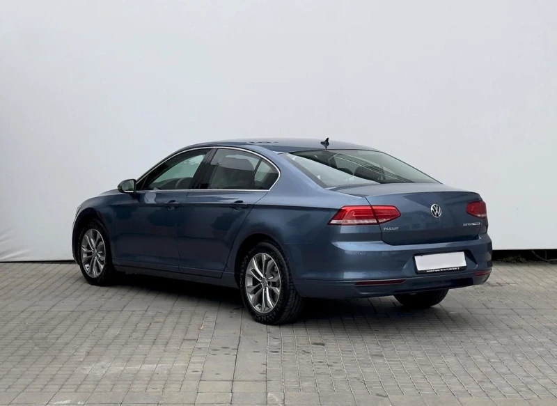 VW Passat * Highline* BMT* DSG* Digital* Camera* Keyless* Di, снимка 3 - Автомобили и джипове - 48512767