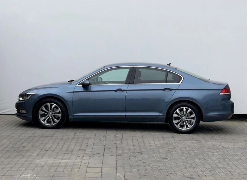 VW Passat * Highline* BMT* DSG* Digital* Camera* Keyless* Di, снимка 2 - Автомобили и джипове - 48512767