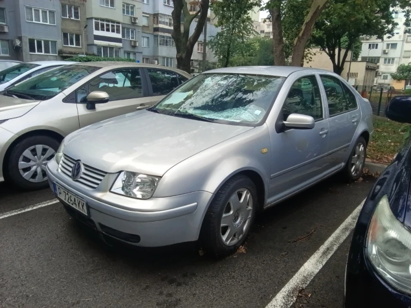 VW Bora, снимка 1 - Автомобили и джипове - 48581789