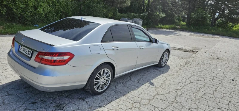 Mercedes-Benz E 220 E220, снимка 4 - Автомобили и джипове - 52080669