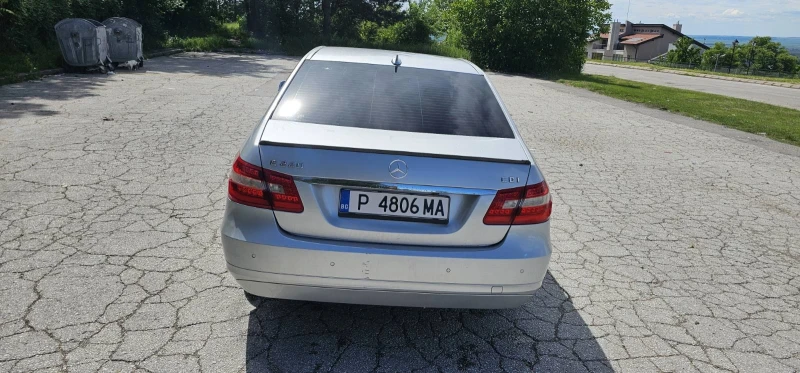 Mercedes-Benz E 220 E220, снимка 2 - Автомобили и джипове - 52080669
