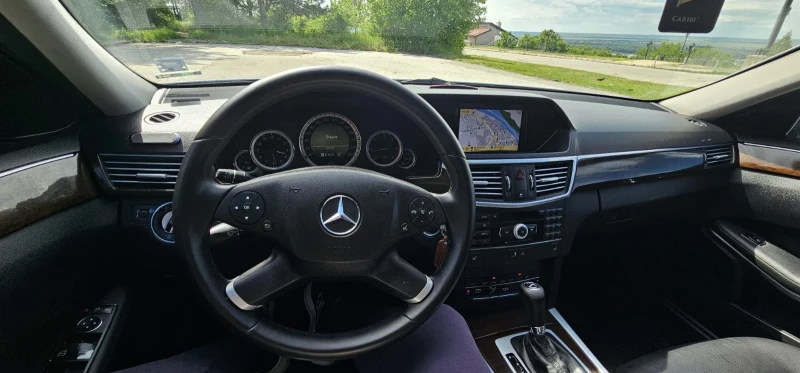 Mercedes-Benz E 220 E220, снимка 8 - Автомобили и джипове - 52080669
