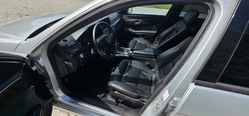 Mercedes-Benz E 220 E220, снимка 7 - Автомобили и джипове - 52080669