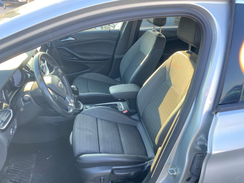 Opel Astra GS Line 1.2Turbo 110kc, снимка 10 - Автомобили и джипове - 52737602