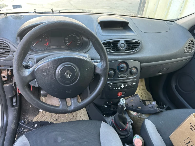 Renault Clio 1.5dci, снимка 2 - Автомобили и джипове - 51889036