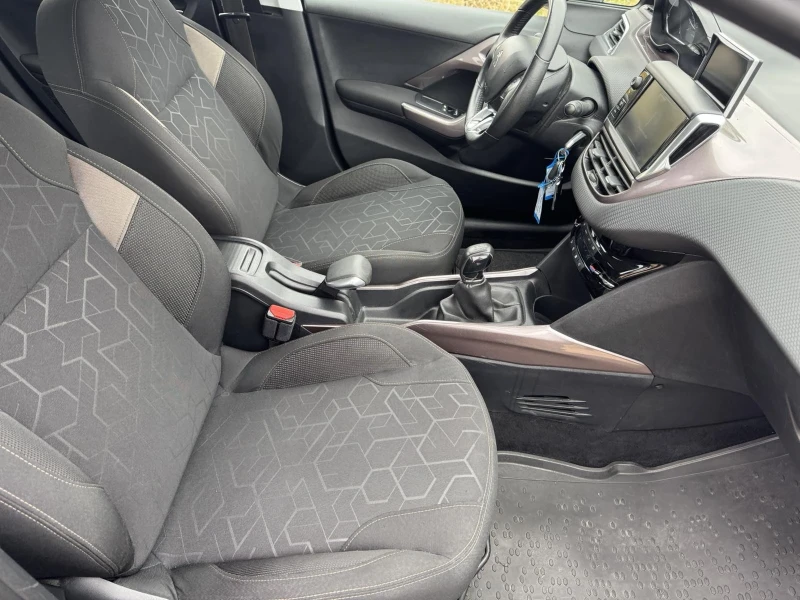 Peugeot 2008, снимка 10 - Автомобили и джипове - 52180214