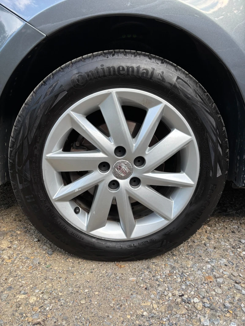 Seat Ibiza 1.2 Турбо, 4 цилиндъра, снимка 8 - Автомобили и джипове - 52250288