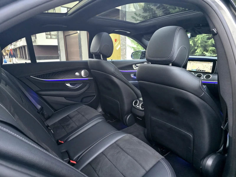 Mercedes-Benz E 300 300E AMG* 4MATIC* BURMAS* 9G* MULTIBEAM* PANORAMA*, снимка 12 - Автомобили и джипове - 52698012