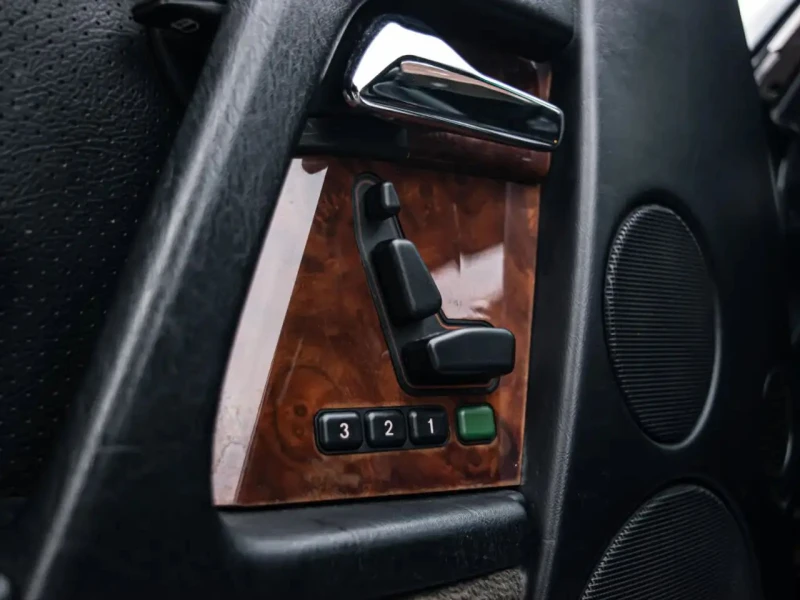 Mercedes-Benz SL 500, снимка 9 - Автомобили и джипове - 53431489