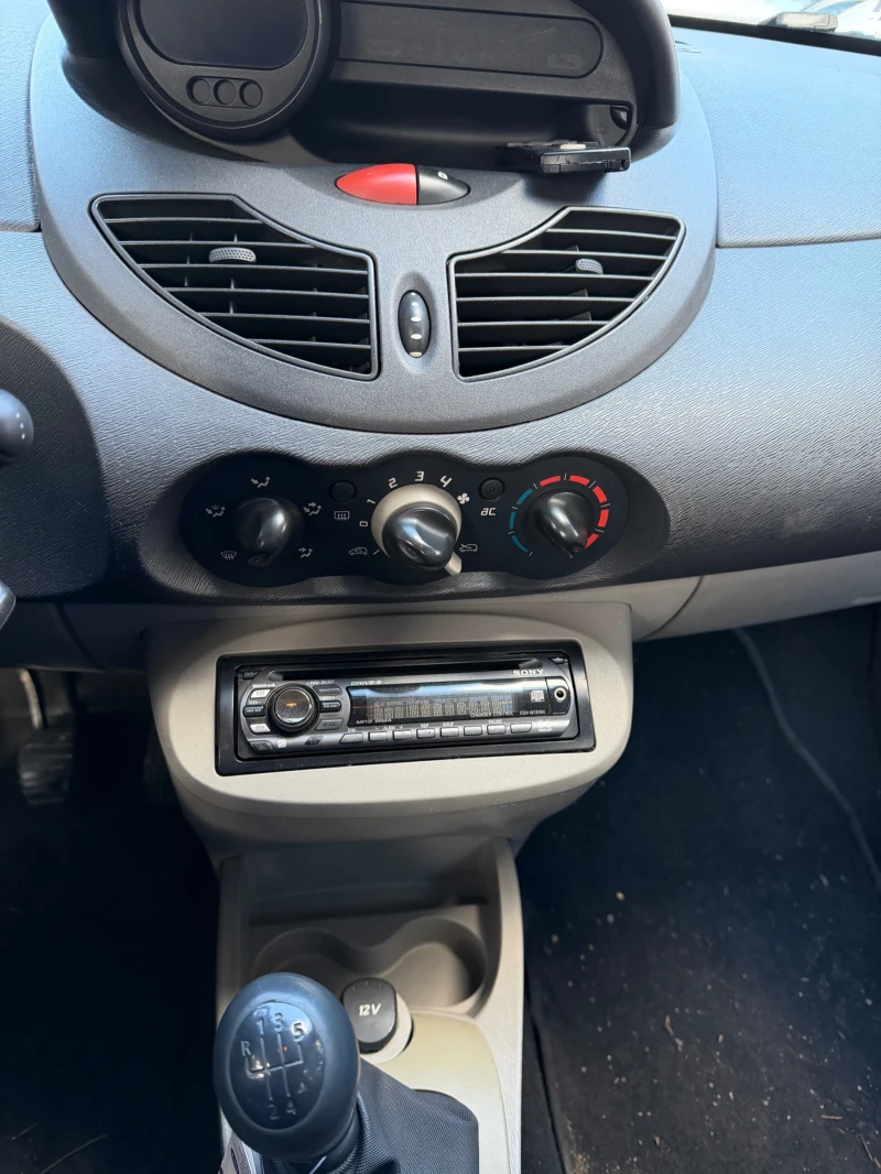 Renault Twingo, снимка 10 - Автомобили и джипове - 53525383