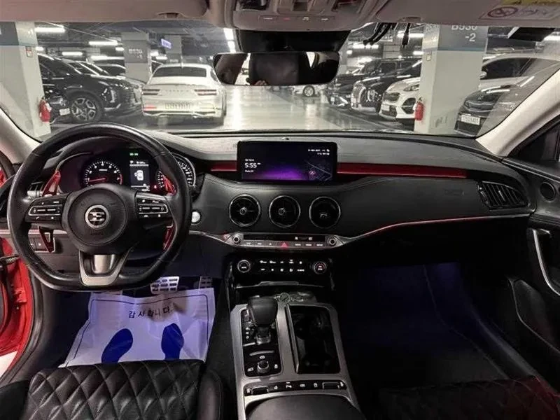 Kia Stinger, снимка 6 - Автомобили и джипове - 54836109