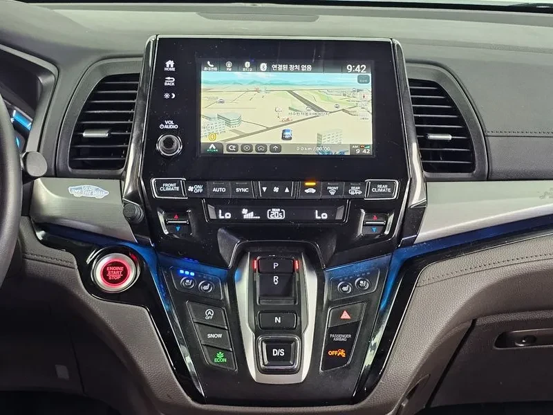 Honda Odyssey 3.5  7 места, снимка 14 - Автомобили и джипове - 55717016