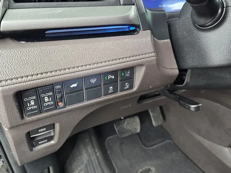 Honda Odyssey 3.5  7 места, снимка 16 - Автомобили и джипове - 55717016