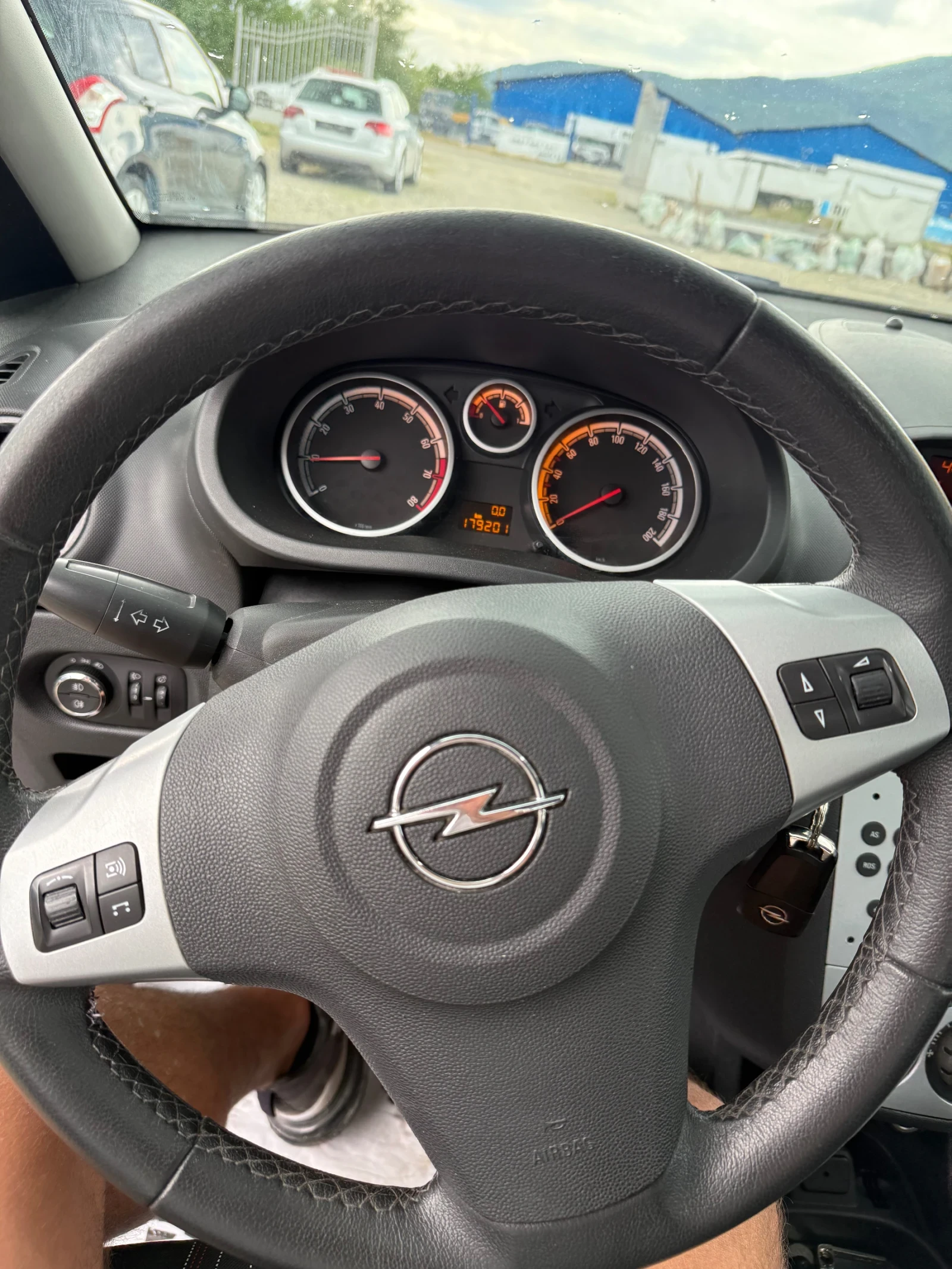 Opel Corsa 1.2i* LPG* ЛИЗИНГ - изображение 10