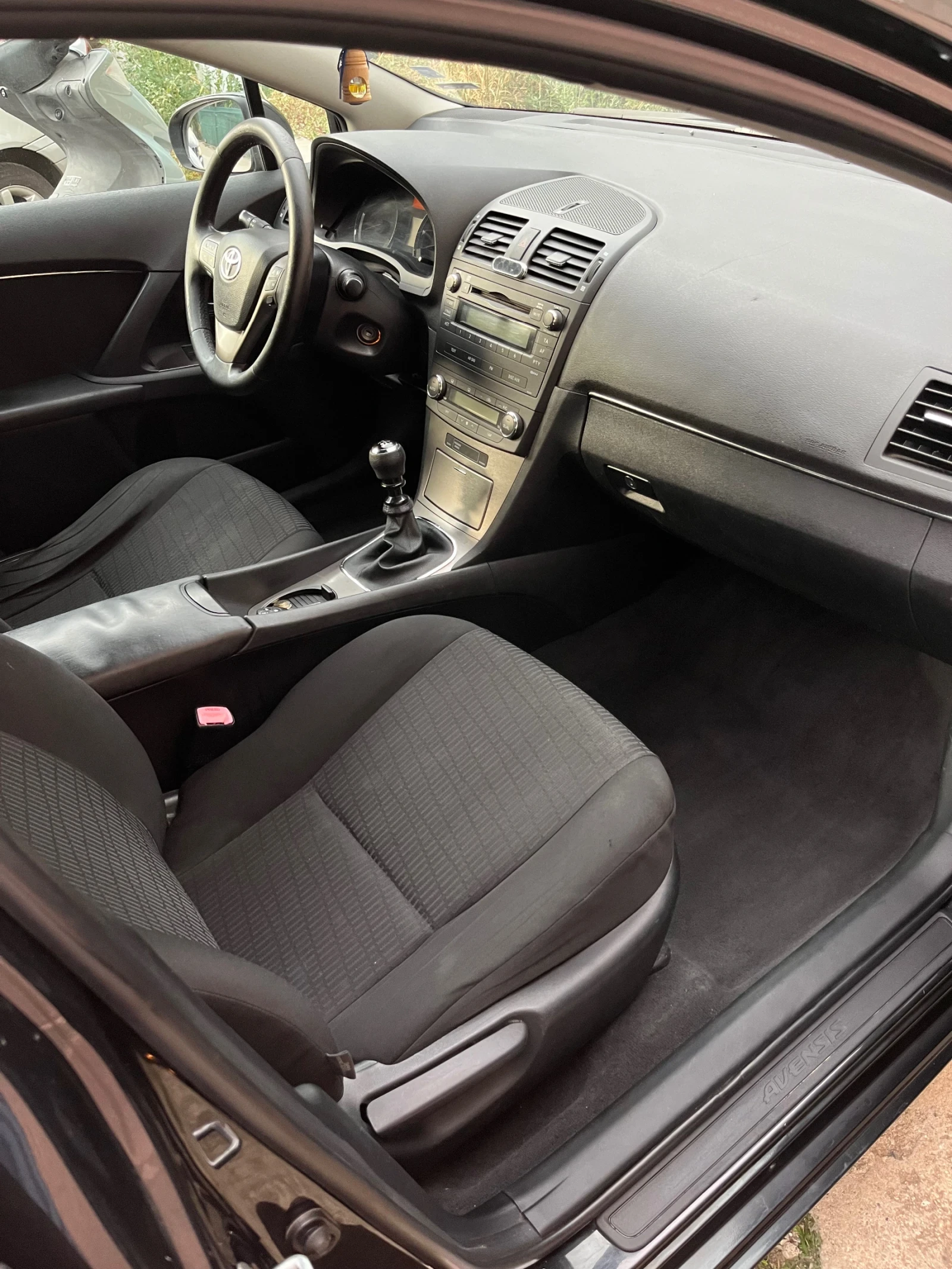 Toyota Avensis 2.2 D4D - изображение 7