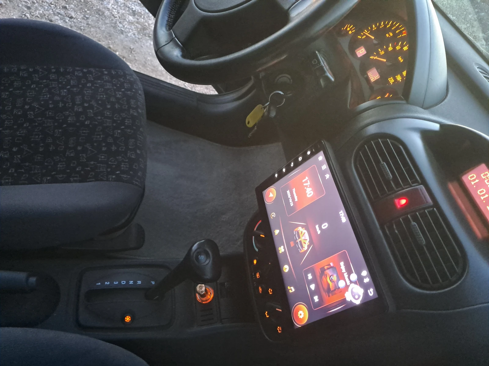 Opel Corsa 1.4iKLIMA, АУТОМАТТ  | Mobile.bg — изображение 15