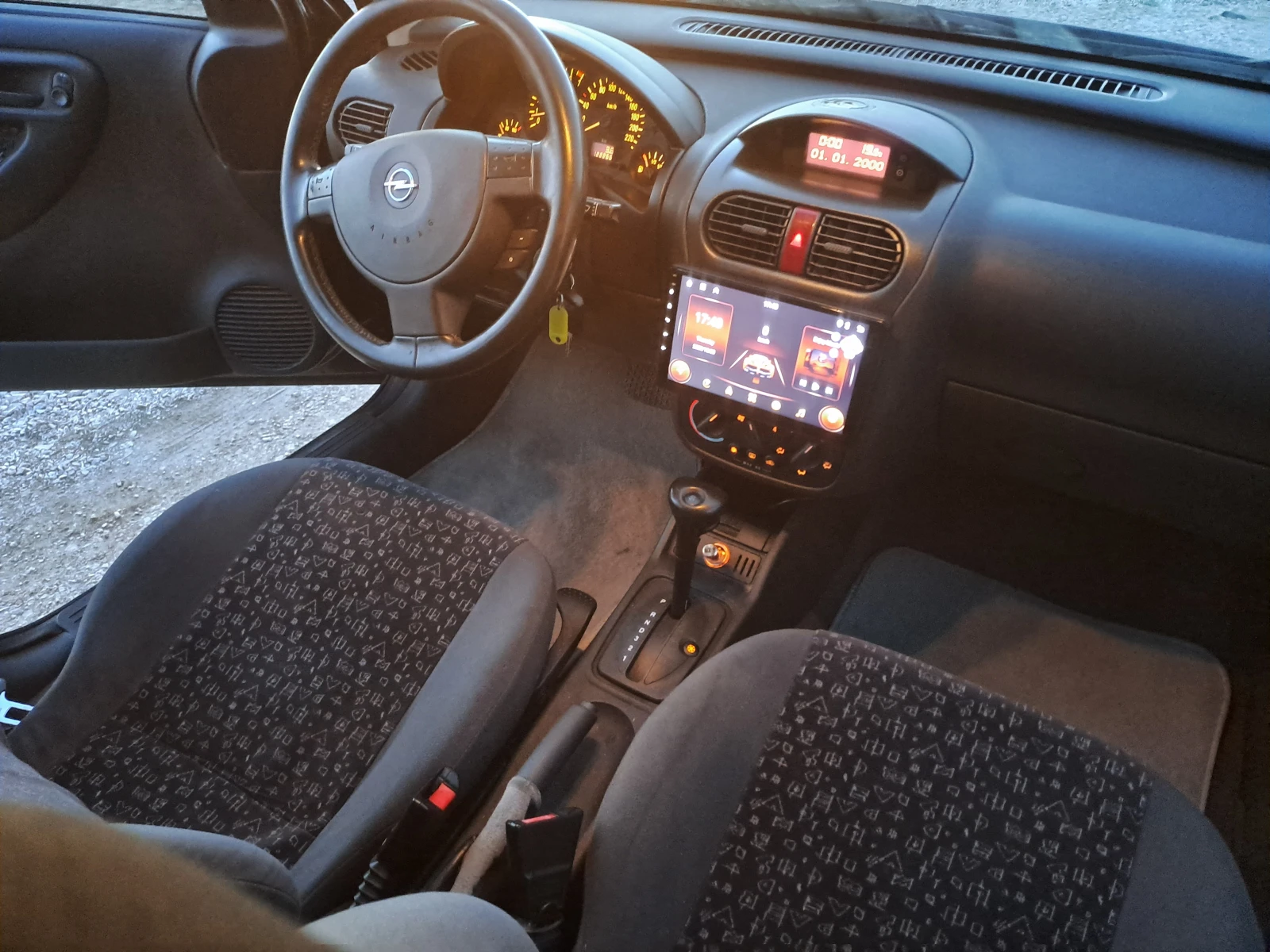 Opel Corsa 1.4iKLIMA, АУТОМАТТ  | Mobile.bg — изображение 13