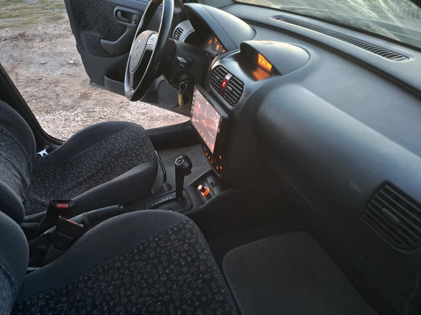 Opel Corsa 1.4iKLIMA, АУТОМАТТ  | Mobile.bg — изображение 16