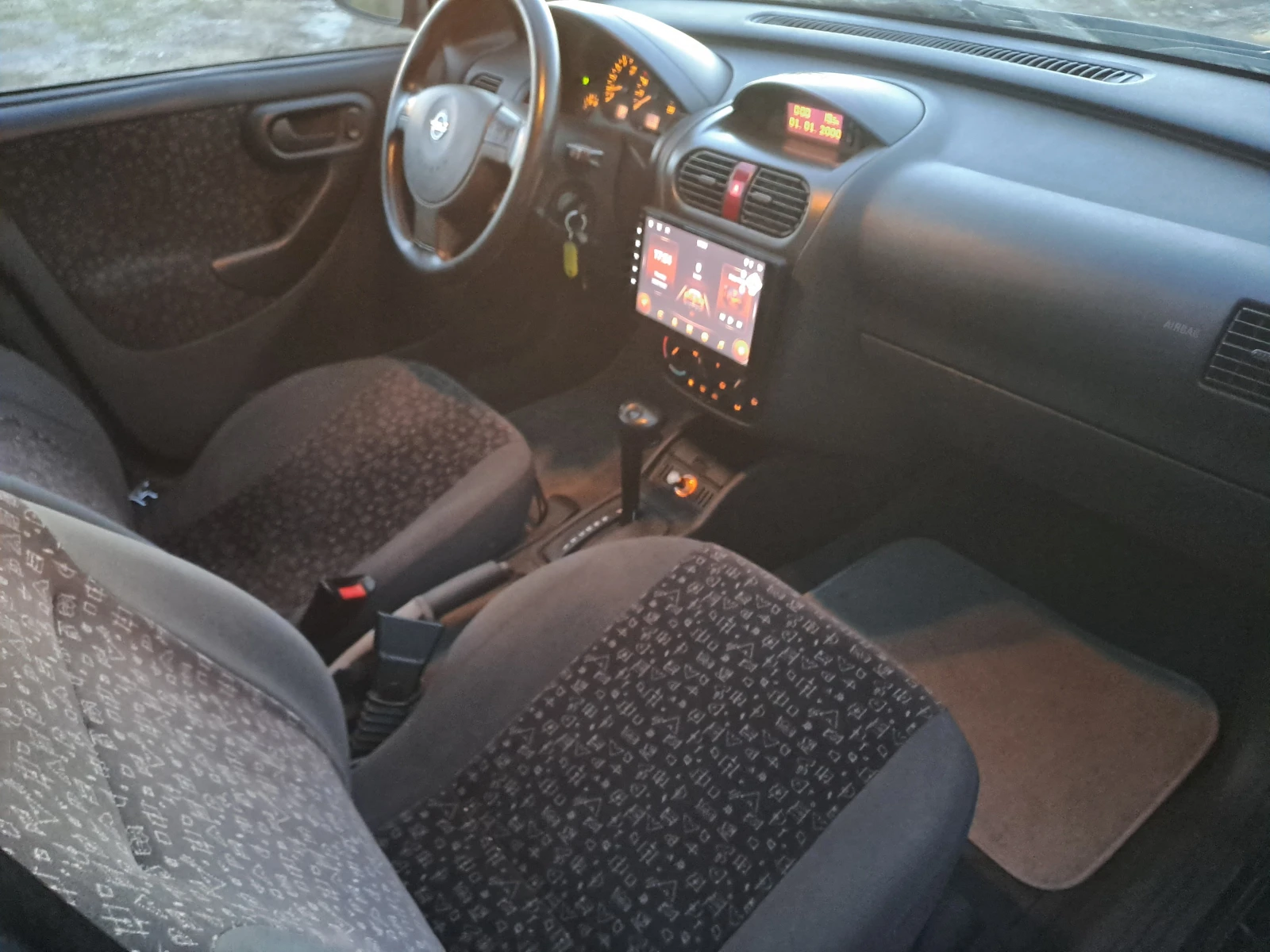 Opel Corsa 1.4iKLIMA, АУТОМАТТ  | Mobile.bg — изображение 12