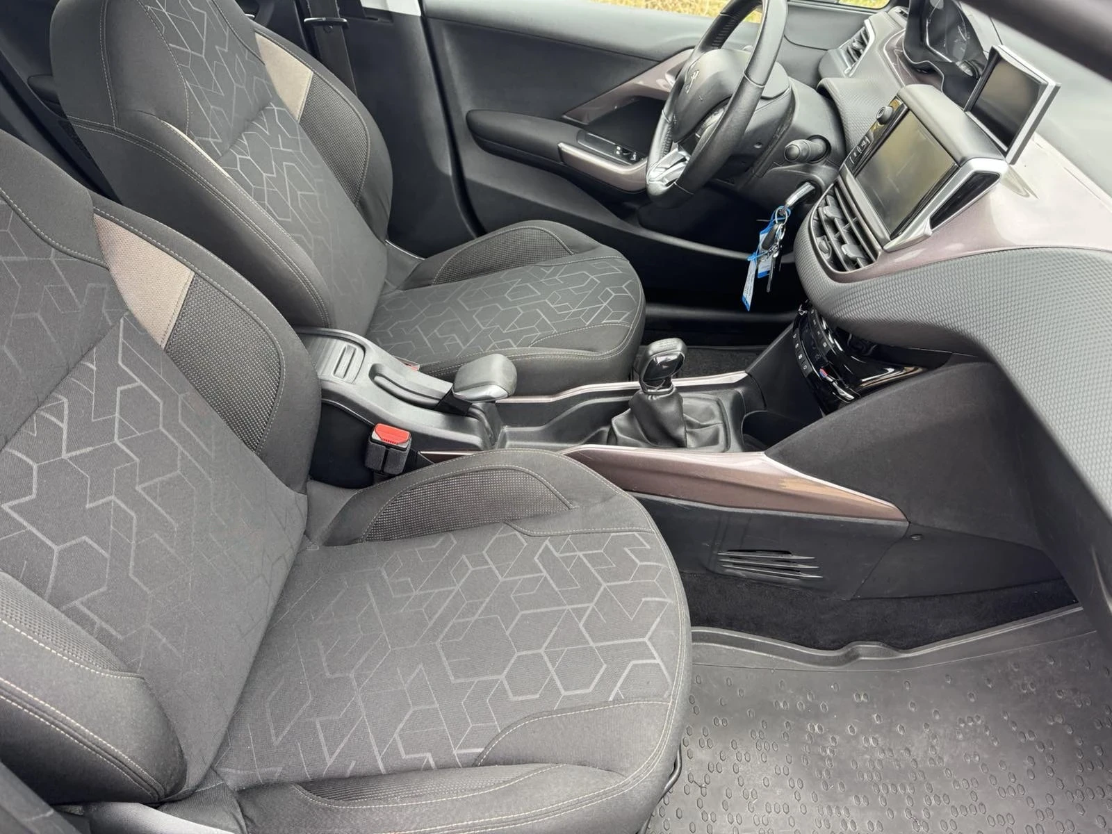 Peugeot 2008 | Mobile.bg — изображение 10