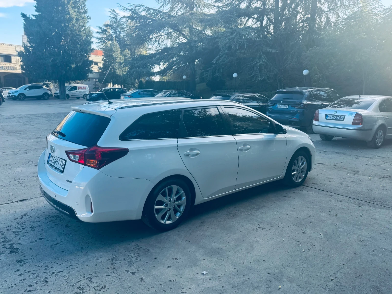 Toyota Auris 1.4D4D/TOP - изображение 4