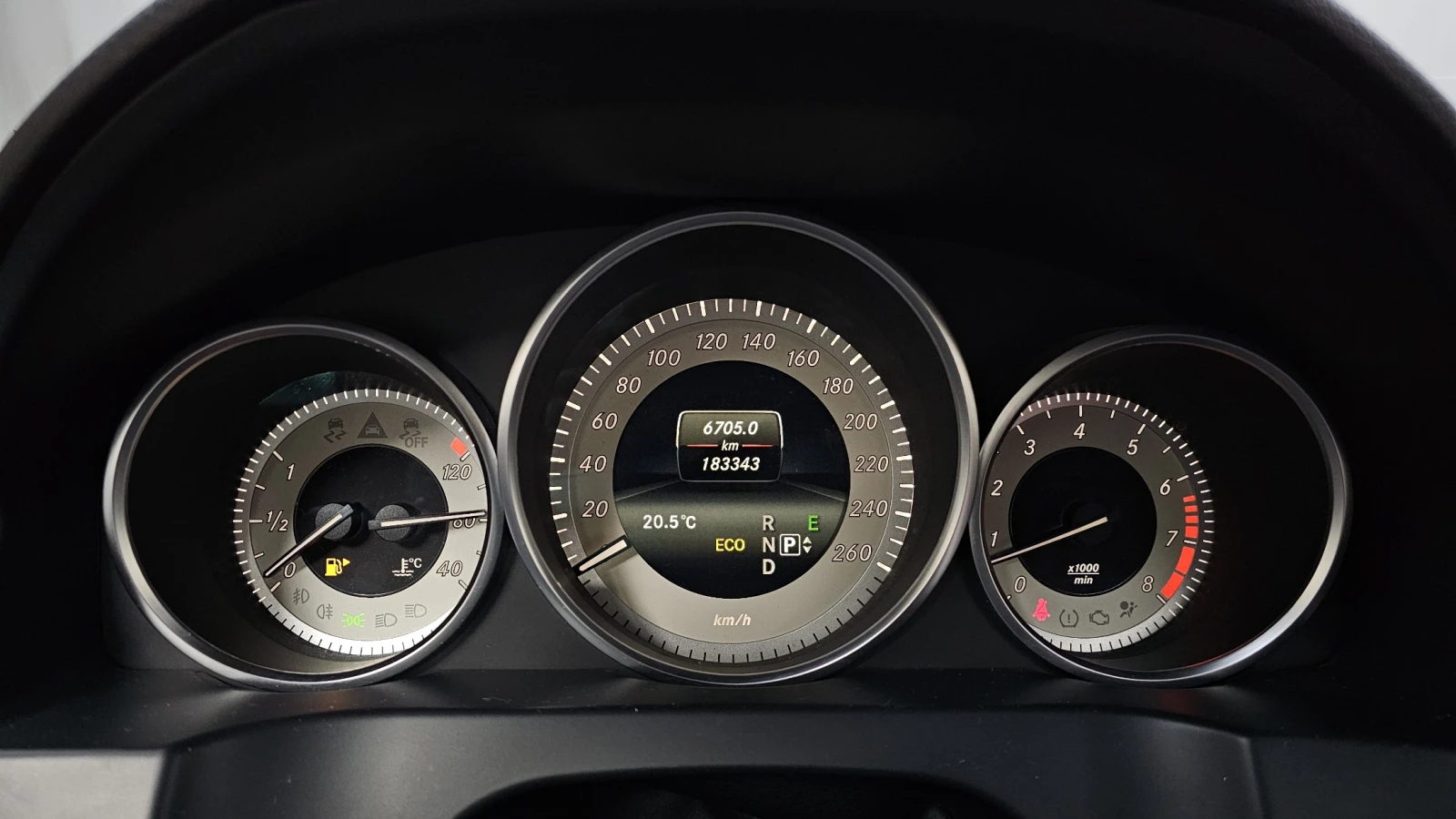 Mercedes-Benz E 200 | Mobile.bg   7