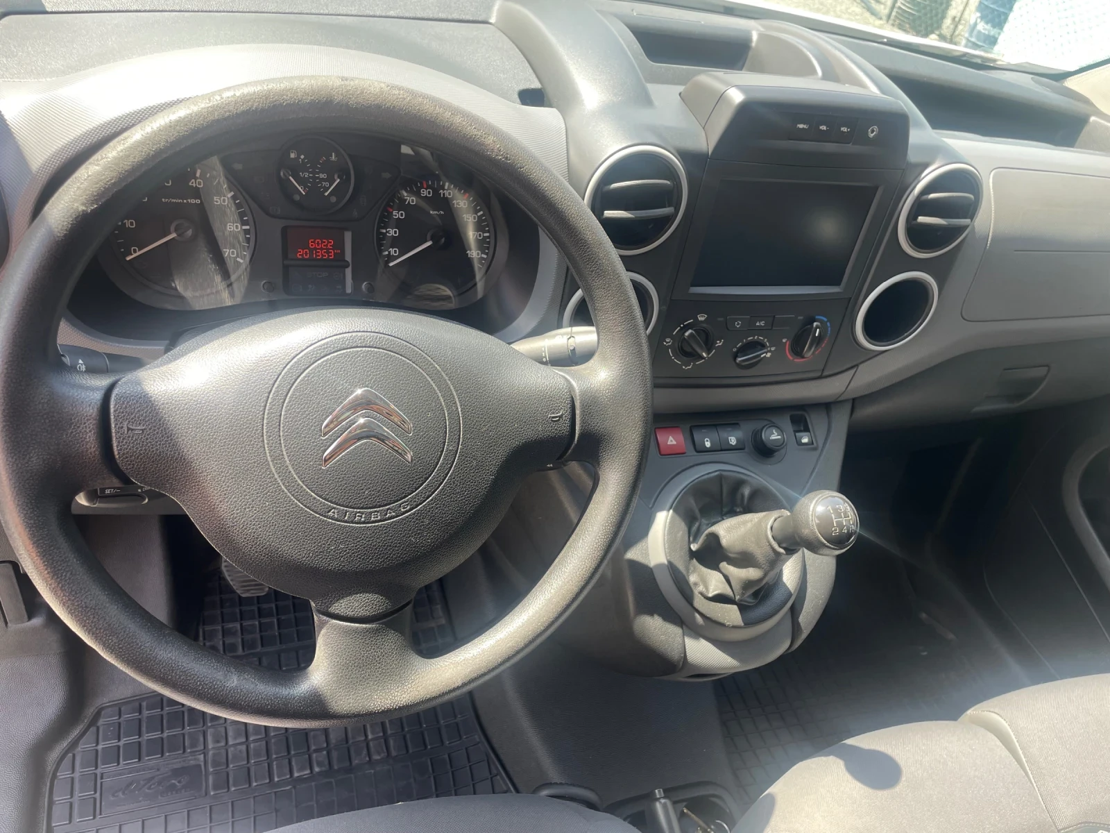 Citroen Berlingo 1.6 Blue HDI 99к.с. - изображение 9