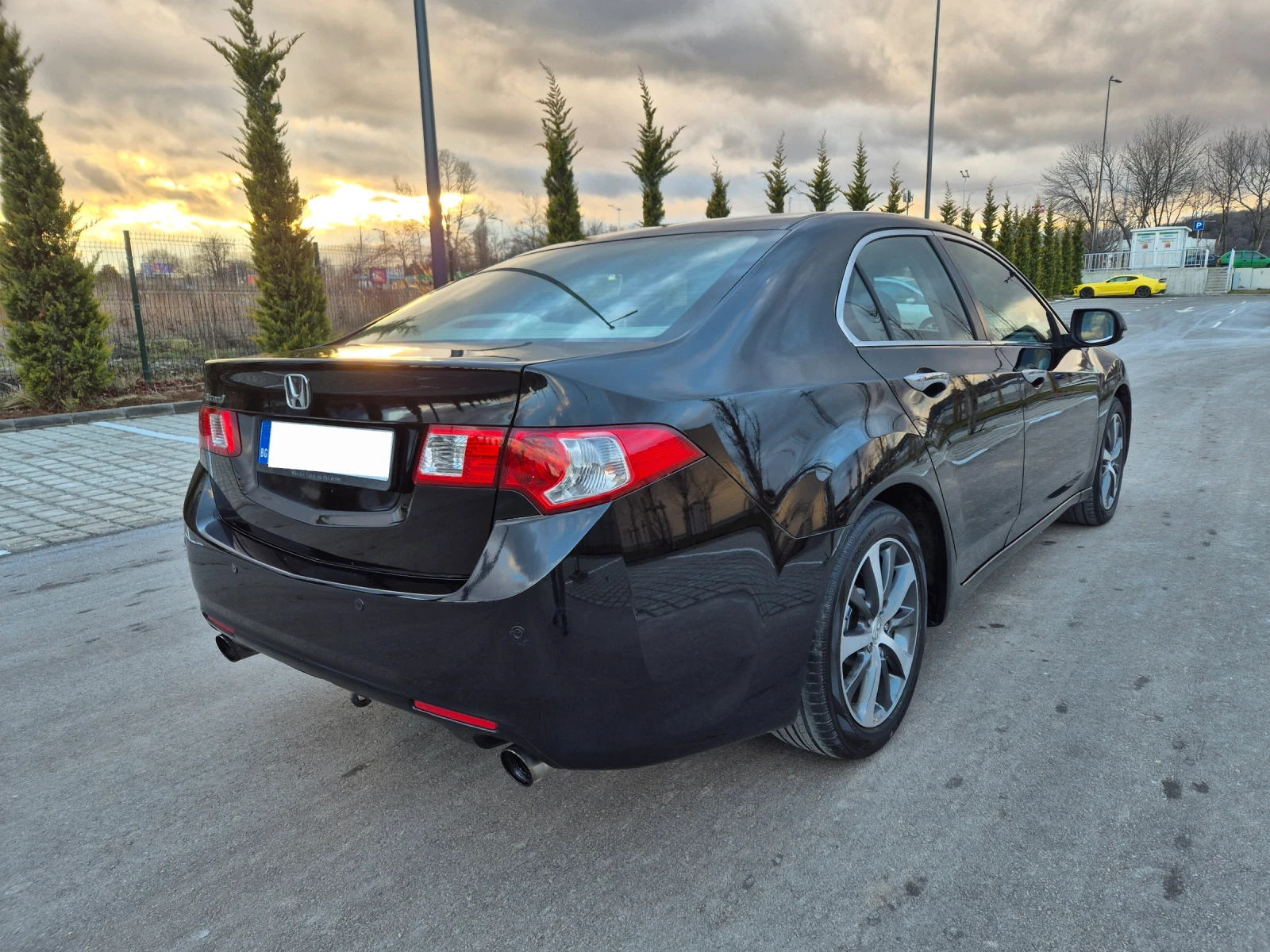 Honda Accord 2.4 EXECUTIVE* АВТОМАТ* СЕРВИЗНА ИСТОРИЯ , снимка 3 - Автомобили и джипове - 53527518